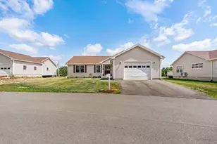 16 Hunter Dr, Hermon, ME 04401 - Photo 5