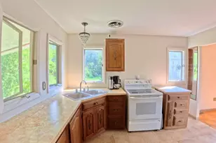 117 Cedar St, Presque Isle, ME 04769 - Photo 9