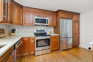 32 Pearl St, Camden, ME 04843 - Photo 17