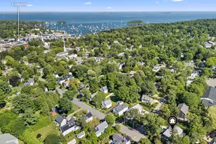 32 Pearl St, Camden, ME 04843 - Photo 1