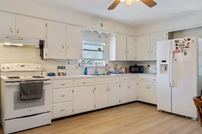 22 Louise Avenue, Lewiston, ME 04240 - Photo 5