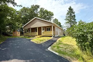 14 Mitchell St, Eastport, ME 04631 - Photo 1