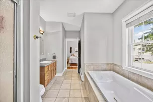 18 Oakwood Dr, South Portland, ME 04106 - Photo 25