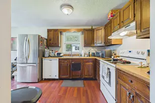147 Memorial Dr, Winthrop, ME 04364 - Photo 9