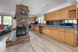 35 Beacon St, York, ME 03909 - Photo 9