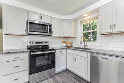 6 Castle Terrace, Scarborough, ME 04074 - Photo 3