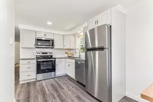 6 Castle Terrace, Scarborough, ME 04074 - Photo 9
