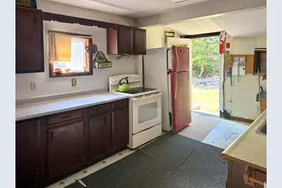10 Dresner Street, Eastport, ME 04631 - Photo 33