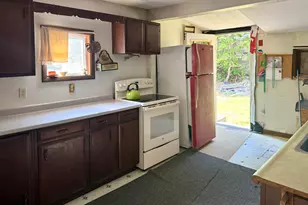10 Dresner St, Eastport, ME 04631 - Photo 33
