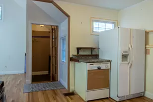 41 Chamberlain Ave, Brunswick, ME 04011 - Photo 9