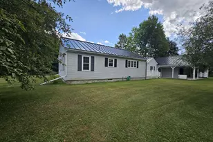 93 Norridgewock Ave, Skowhegan, ME 04976 - Photo 9