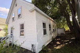 32 Warren St, Rockland, ME 04841 - Photo 1
