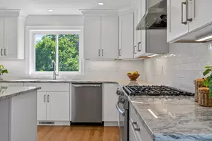 7 Heritage Wy, Kittery, ME 03904 - Photo 9