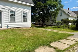 33 Center St, Machias, ME 04654 - Photo 5