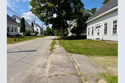 33 Center Street, Machias, ME 04654 - Photo 3