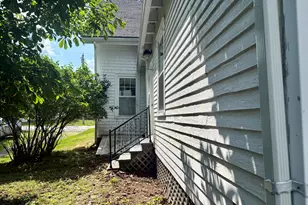 33 Center St, Machias, ME 04654 - Photo 11