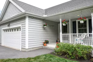 44 Carriage Ln, Brunswick, ME 04011 - Photo 3