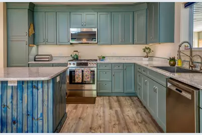156 Congress Street, Belfast, ME 04915 - Photo 9