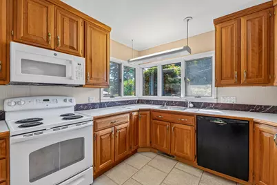10 Barkley Avenue, Auburn, ME 04210 - Photo 19