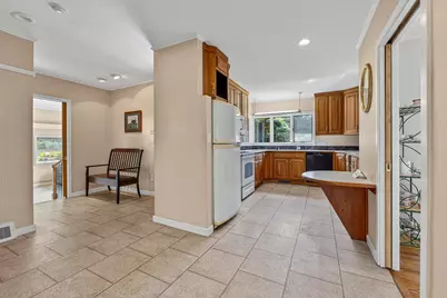 10 Barkley Avenue, Auburn, ME 04210 - Photo 17