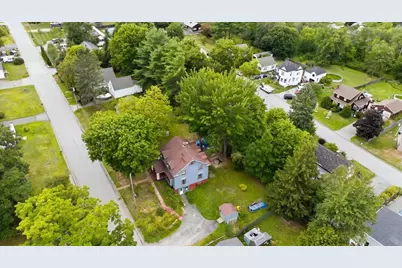 27 W Dartmouth Street, Auburn, ME 04210 - Photo 3