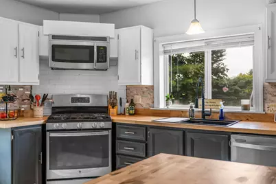 240 Lincoln Street, Bangor, ME 04401 - Photo 7