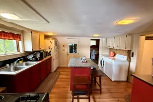 91 Lakeview St, Greenville, ME 04441 - Photo 9