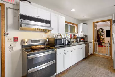 913 Essex Street, Bangor, ME 04401 - Photo 17