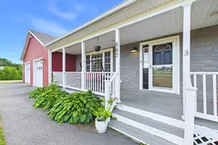 667 Newburgh Rd, Hermon, ME 04401 - Photo 5