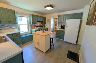 160 Perham St, Farmington, ME 04938 - Photo 3