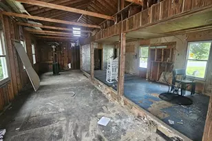 95 Pleasant St, Oxford, ME 04270 - Photo 25