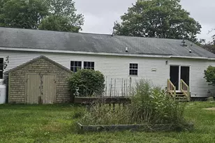 95 Pleasant St, Oxford, ME 04270 - Photo 21