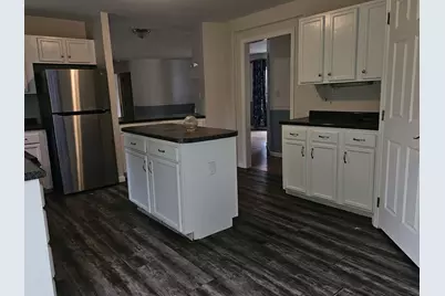 95 Pleasant Street, Oxford, ME 04270 - Photo 5