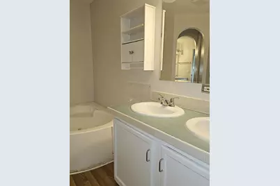 95 Pleasant Street, Oxford, ME 04270 - Photo 13