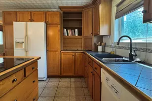 28 Baker St, Clinton, ME 04927 - Photo 7