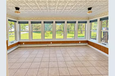 28 Baker Street, Clinton, ME 04927 - Photo 9