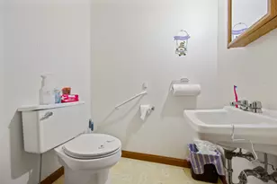 913 Essex St, Bangor, ME 04401 - Photo 61