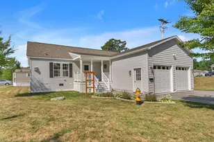 202 Emerald Dr, Scarborough, ME 04106 - Photo 1