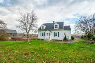 90 W Meadow Rd, Rockland, ME 04841 - Photo 1