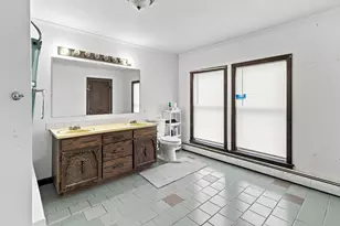 111 Pleasant St, Auburn, ME 04210 - Photo 17