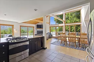 39 Mammoth Dr, Newry, ME 04261 - Photo 9