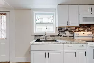 7 Washington St, Augusta, ME 04330 - Photo 5