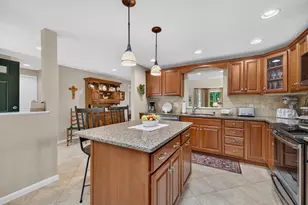 62 Heritage Dr, Wells, ME 04090 - Photo 5
