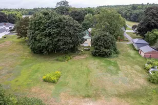 646 Riverside Dr, Augusta, ME 04330 - Photo 21