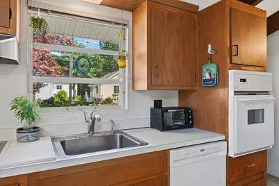 31 Moorview Avenue, Ogunquit, ME 03907 - Photo 11