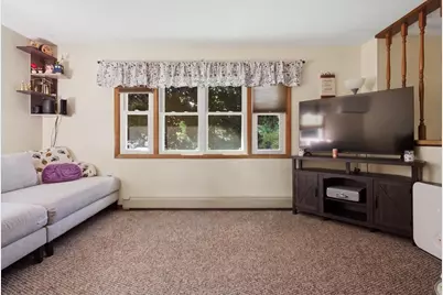 17 Rolfe Circle, Gardiner, ME 04345 - Photo 5