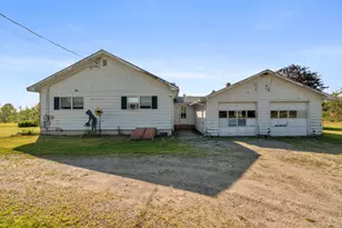14 Jersey Ave, New Sharon, ME 04955 - Photo 3