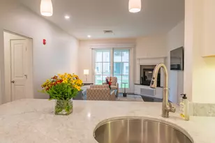 22 Hancock St, Portland, ME 04101 - Photo 11