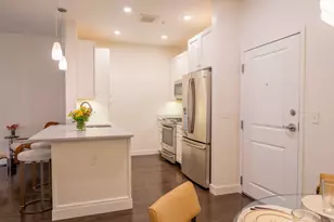 22 Hancock St, Portland, ME 04101 - Photo 9
