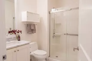 22 Hancock St, Portland, ME 04101 - Photo 13